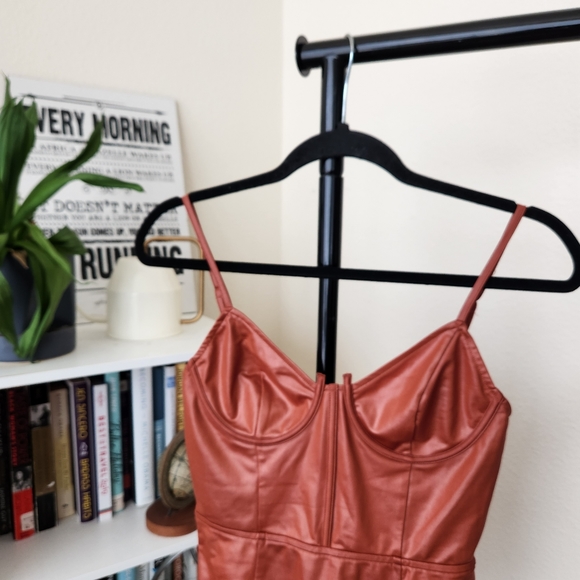 Honey Punch Corset Bustier Style Bodysuit - Picture 3 of 4